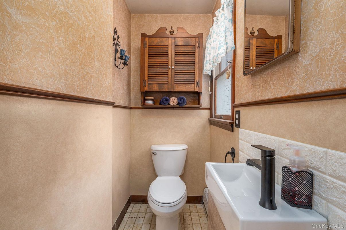 Bathroom, Interior