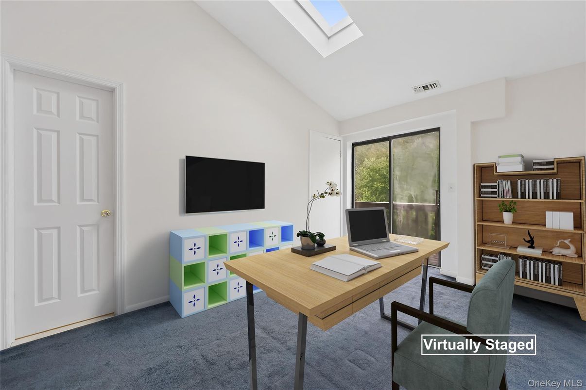 Home Office, Interior