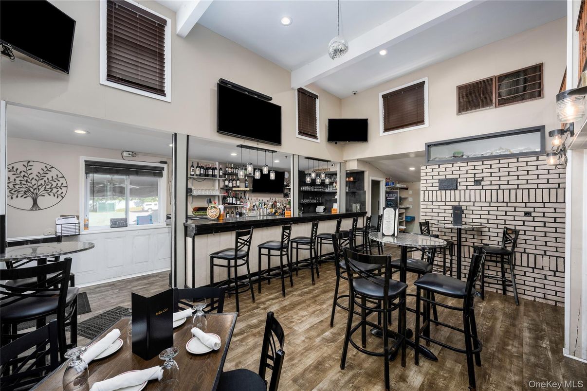 Dining room, Interior, Pendant Lights, Recessed Lighting, Wood Texture Flooring