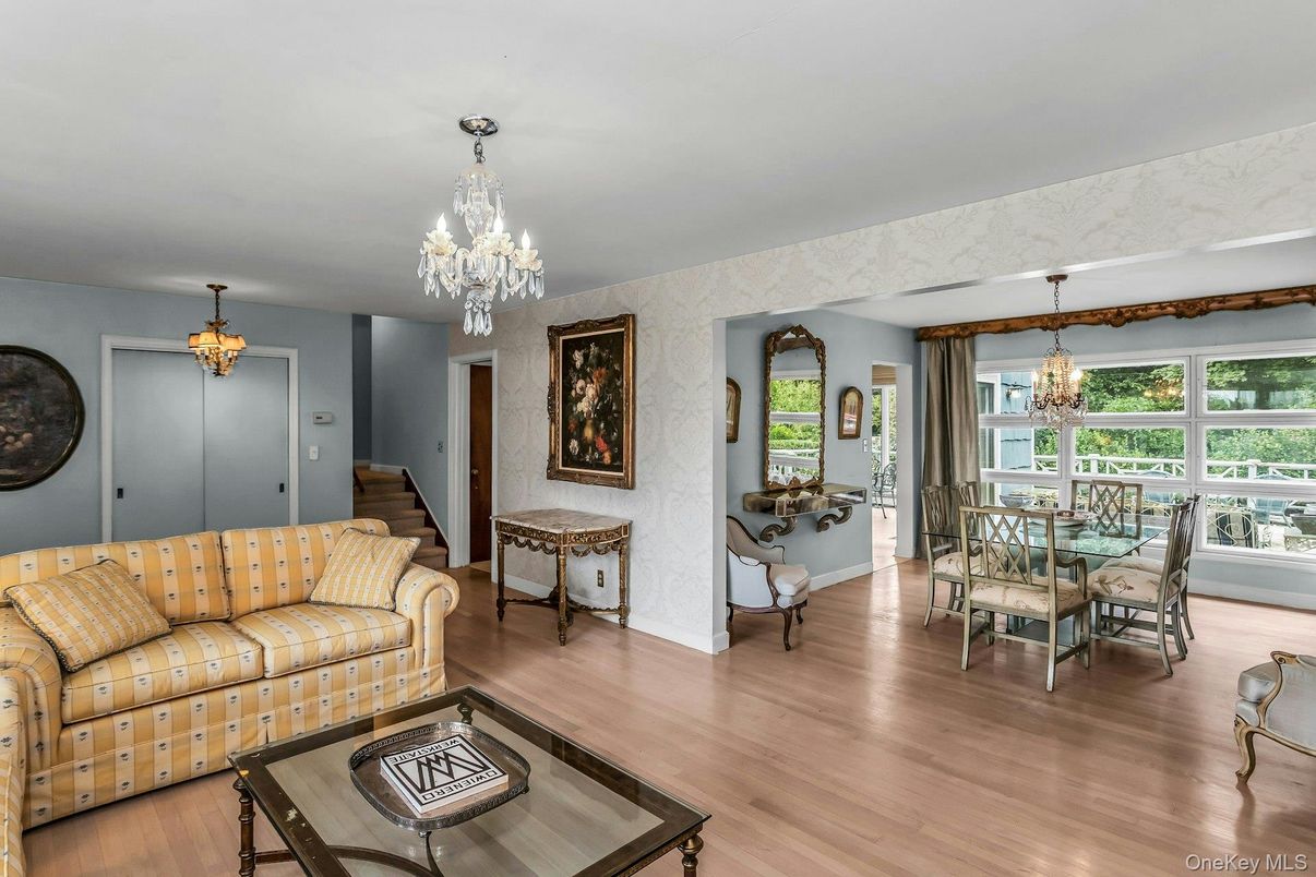 Chandelier, Dining room, Interior, Living room, Wood Texture Flooring
