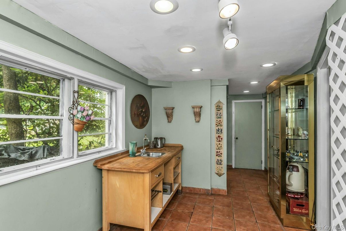 Interior, Recessed Lighting