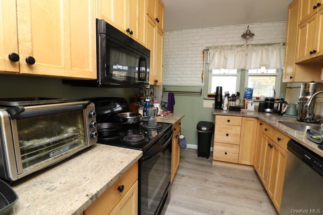 Interior, Kitchen, Stone Walls, Wood Texture Flooring