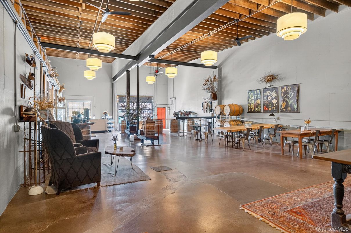 Dining room, Interior, Pendant Lights, Wooden Beams