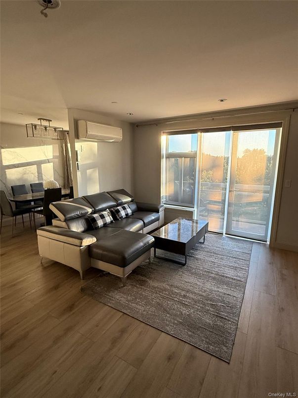 Dining room, Interior, Living room, Recessed Lighting, Wood Texture Flooring