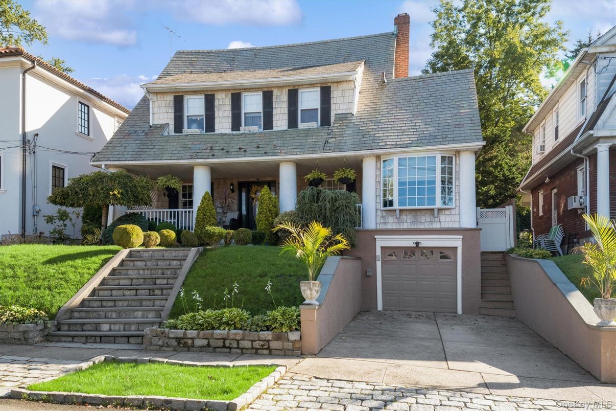 Attached, Exterior, Facade, Georgian