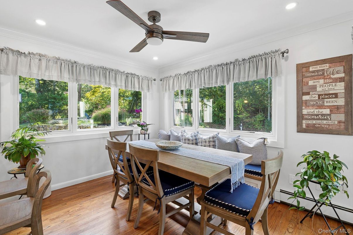 Dining room, Interior, Recessed Lighting, Wood Texture Flooring