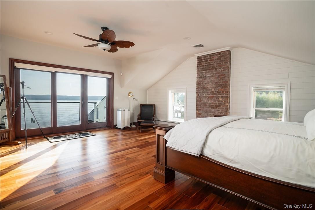 Bedroom, Interior, Stone Walls, Water, Wood Texture Flooring