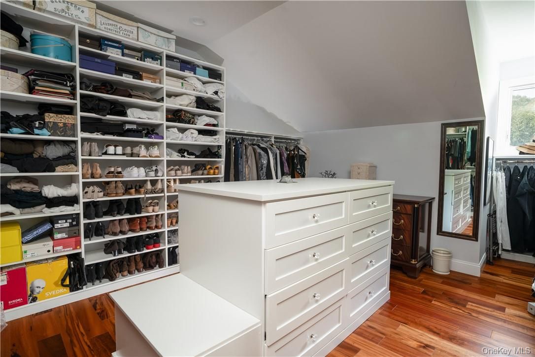Interior, Recessed Lighting, Walk-in Closets, Wood Texture Flooring
