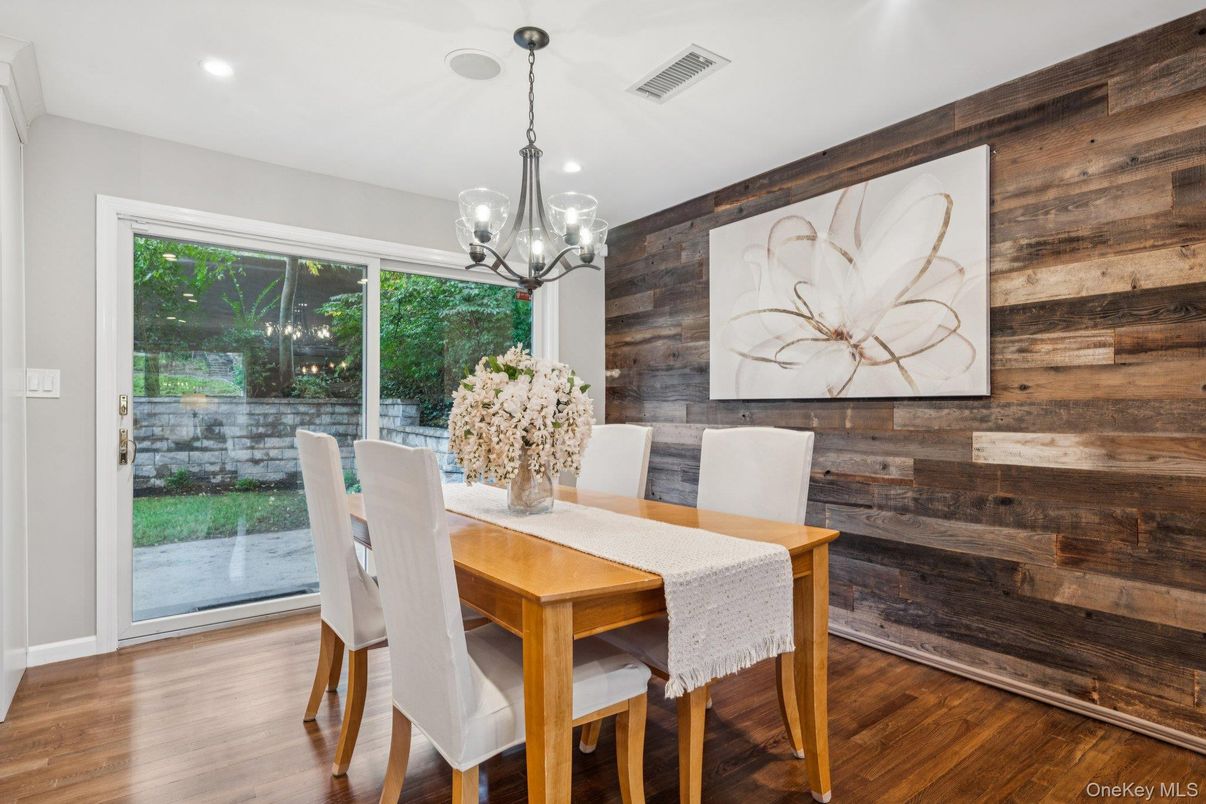 Dining room, Interior, Pendant Lights, Recessed Lighting, Wood Texture Flooring, Wooden Walls