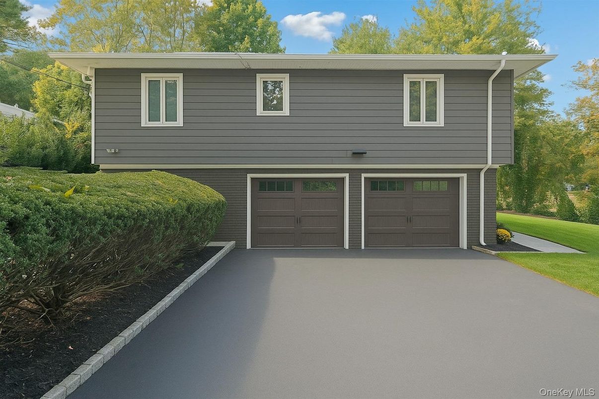 Attached, Exterior, Facade, Raised Ranch