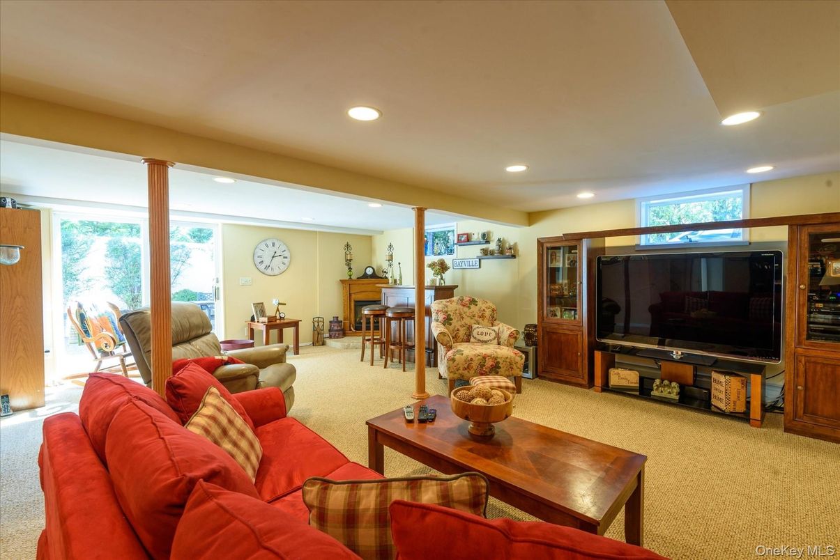 Dining room, Interior, Living room, Recessed Lighting