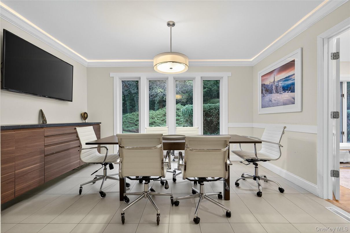 Dining room, Interior, Pendant Lights