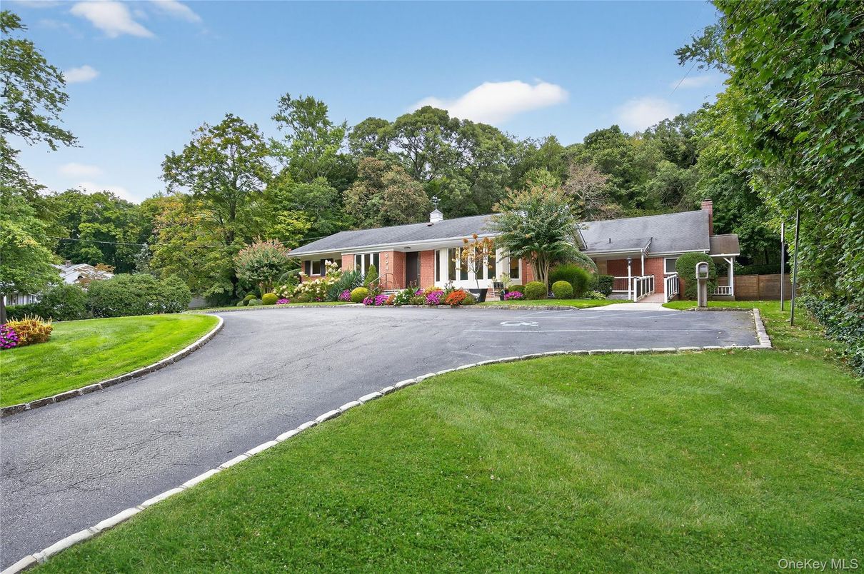 Attached, Backyard, Exterior, Facade, Brick Facade, Ranch