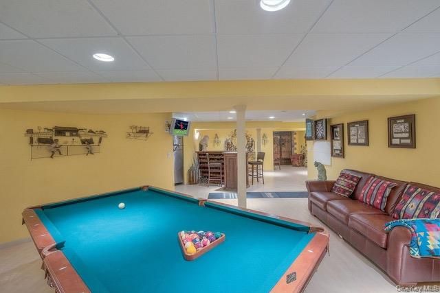 Billiard Table, Game Room, Interior, Recessed Lighting