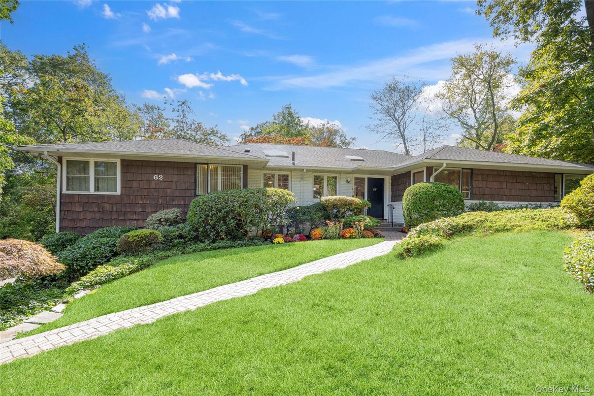 Attached, Backyard, Exterior, Facade, Brick Facade, Ranch