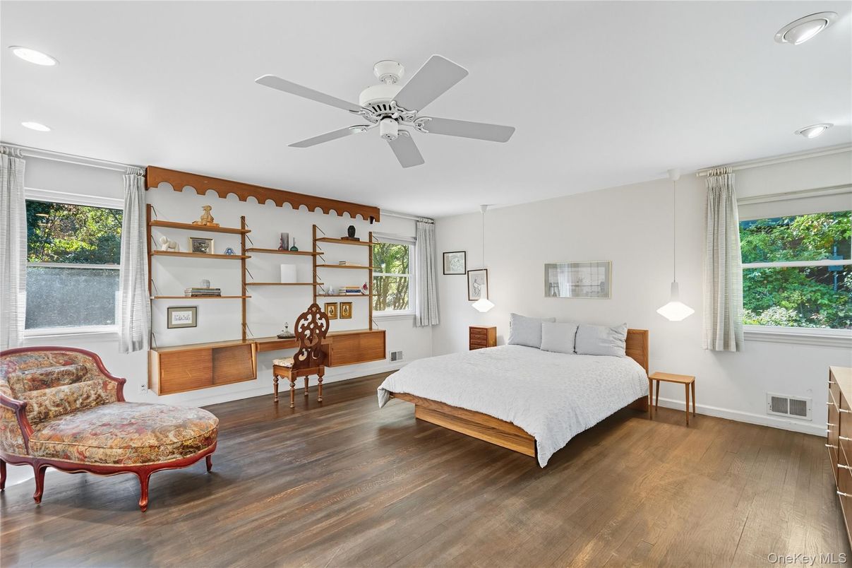 Bedroom, Interior, Pendant Lights, Recessed Lighting, Wood Texture Flooring