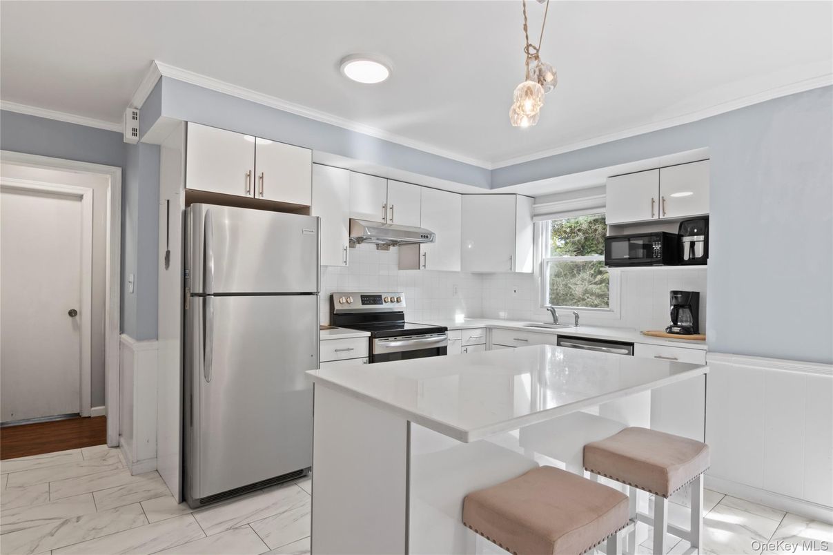 Interior, Kitchen, Marble, Pendant Lights, Recessed Lighting, Stainless Steel Appliances