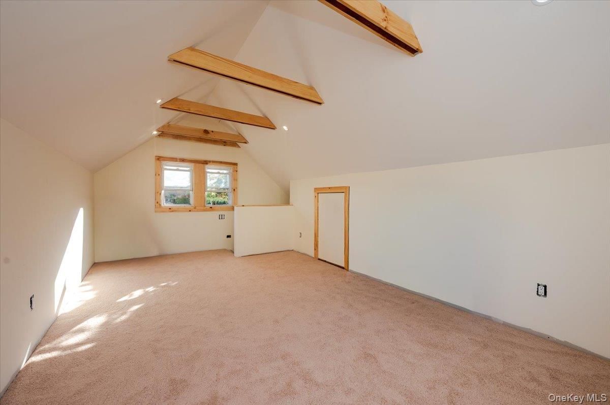 Empty room, Interior, Recessed Lighting, Wooden Beams