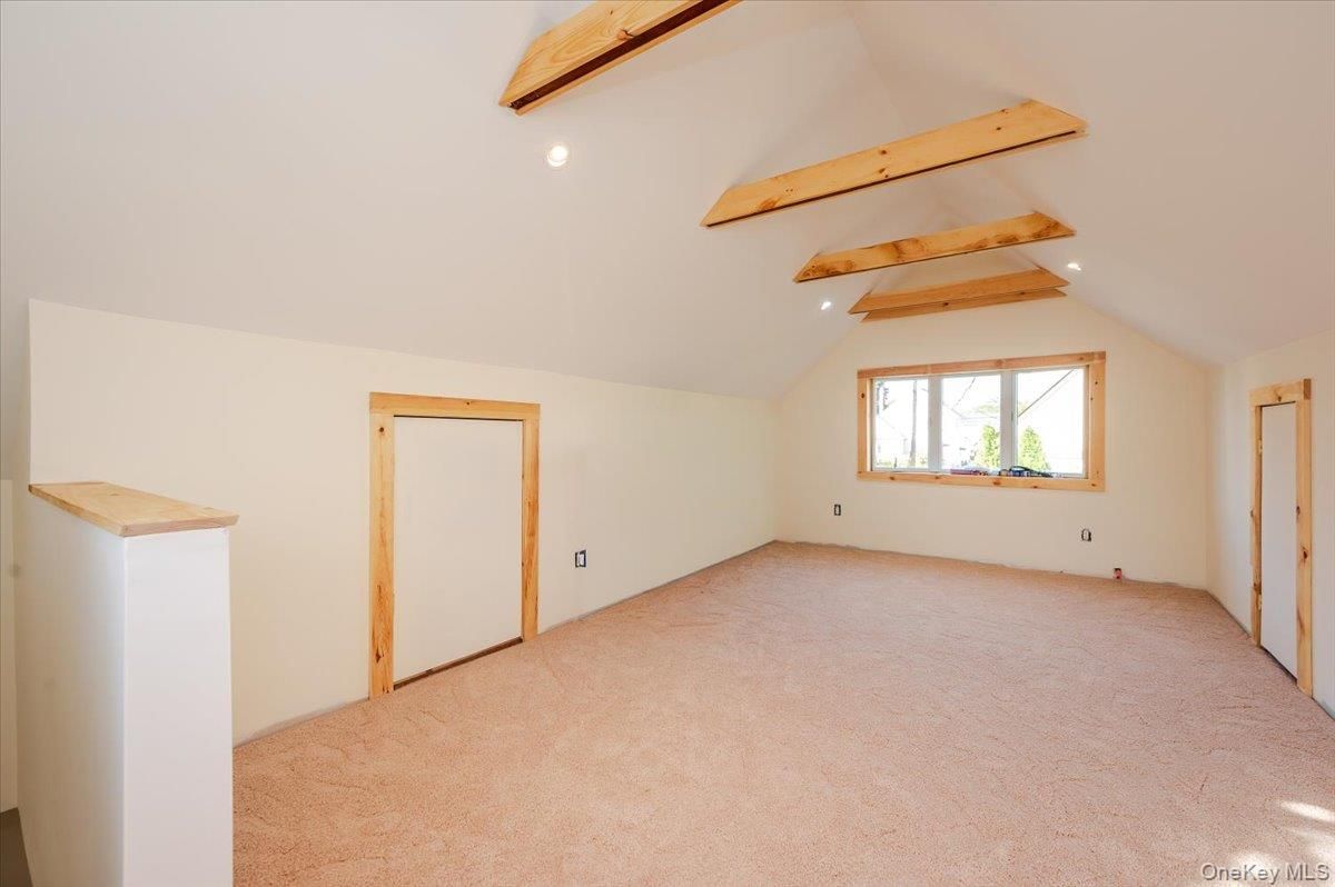 Empty room, Interior, Recessed Lighting, Wooden Beams