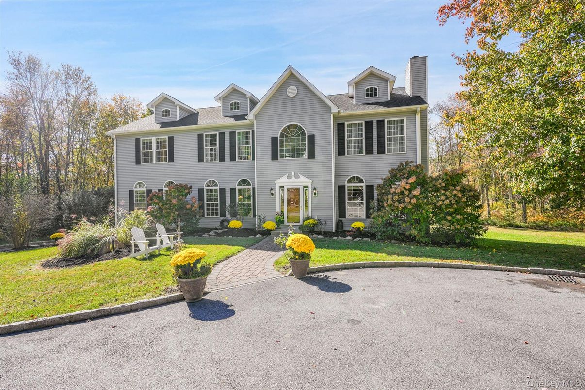 Exterior, Facade, Georgian