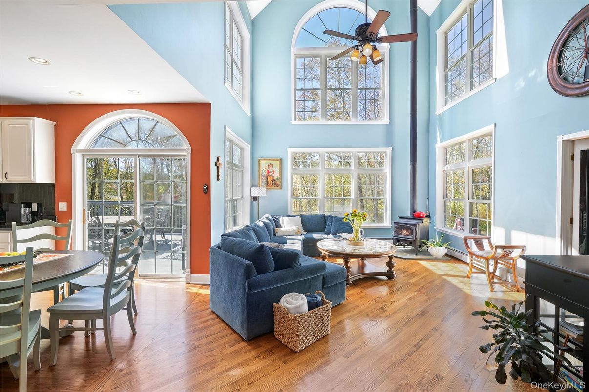 Dining room, Interior, Living room, Recessed Lighting, Wood Texture Flooring