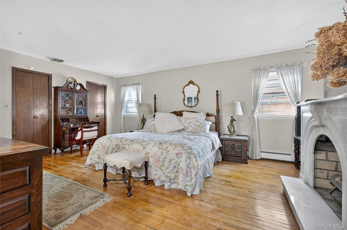 Bedroom, Fireplace, Interior, Wood Texture Flooring