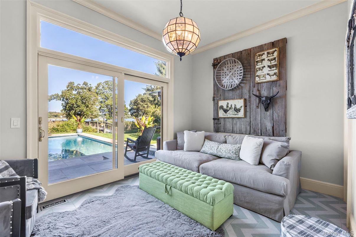 Interior, Living room, Pendant Lights