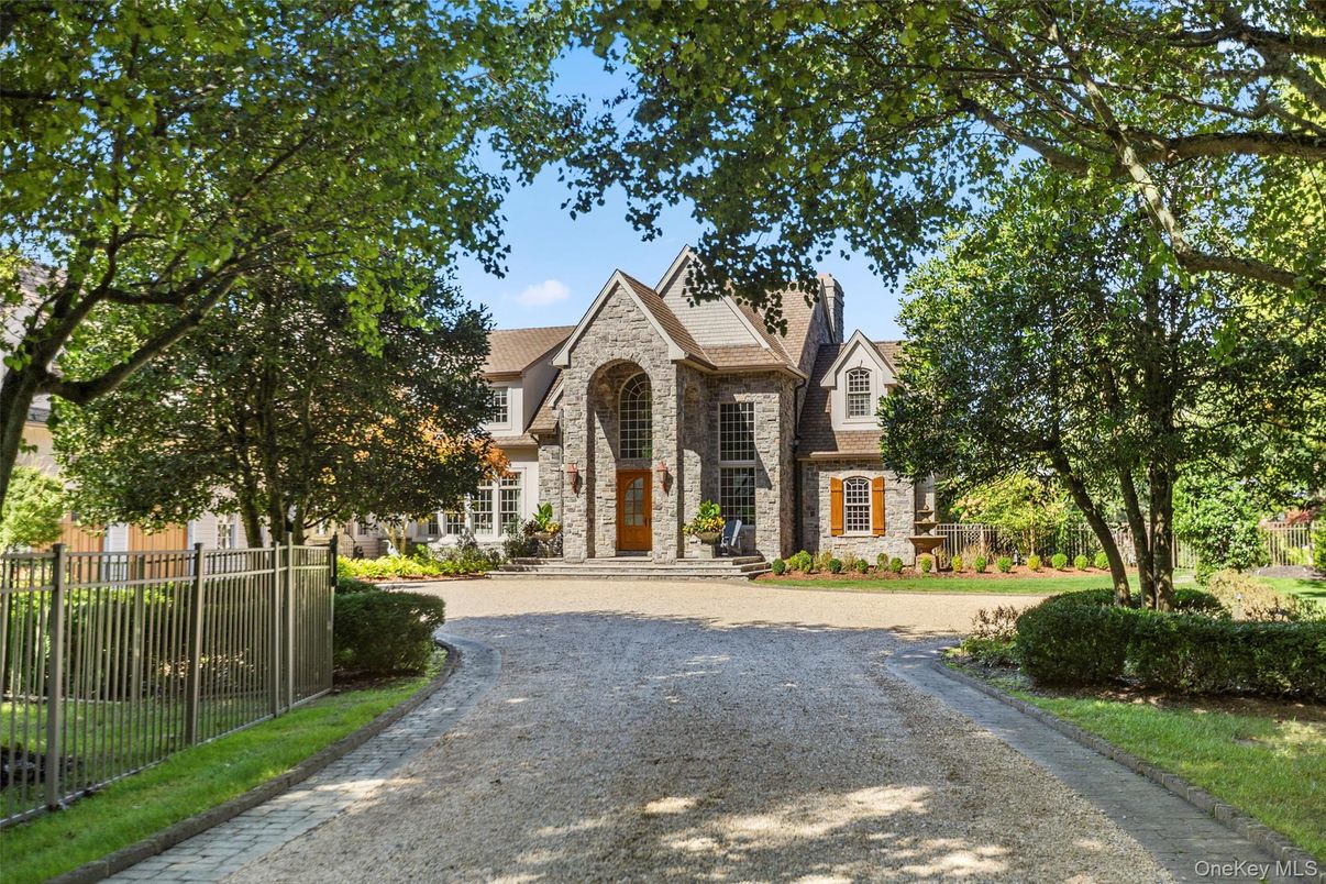 Backyard, Exterior, Facade, French Provincial