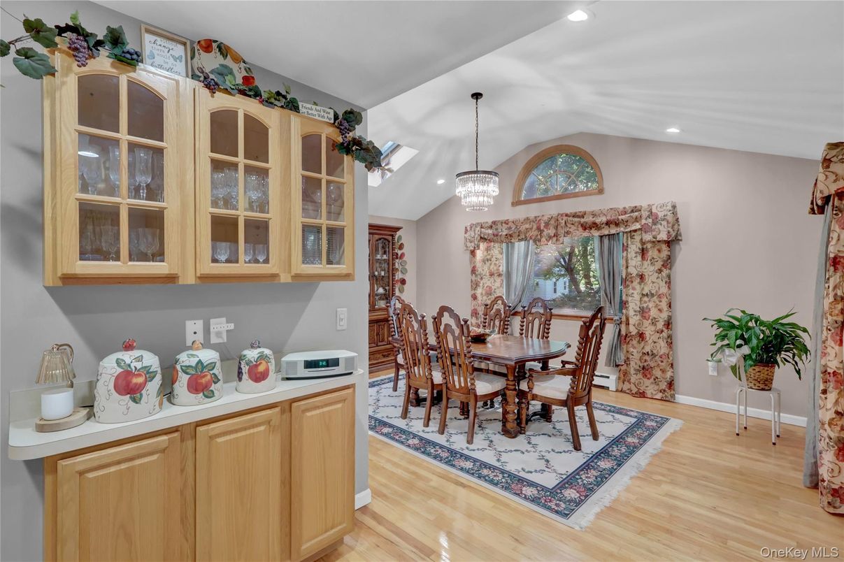 Dining room, Interior, Pendant Lights, Recessed Lighting, Wood Texture Flooring