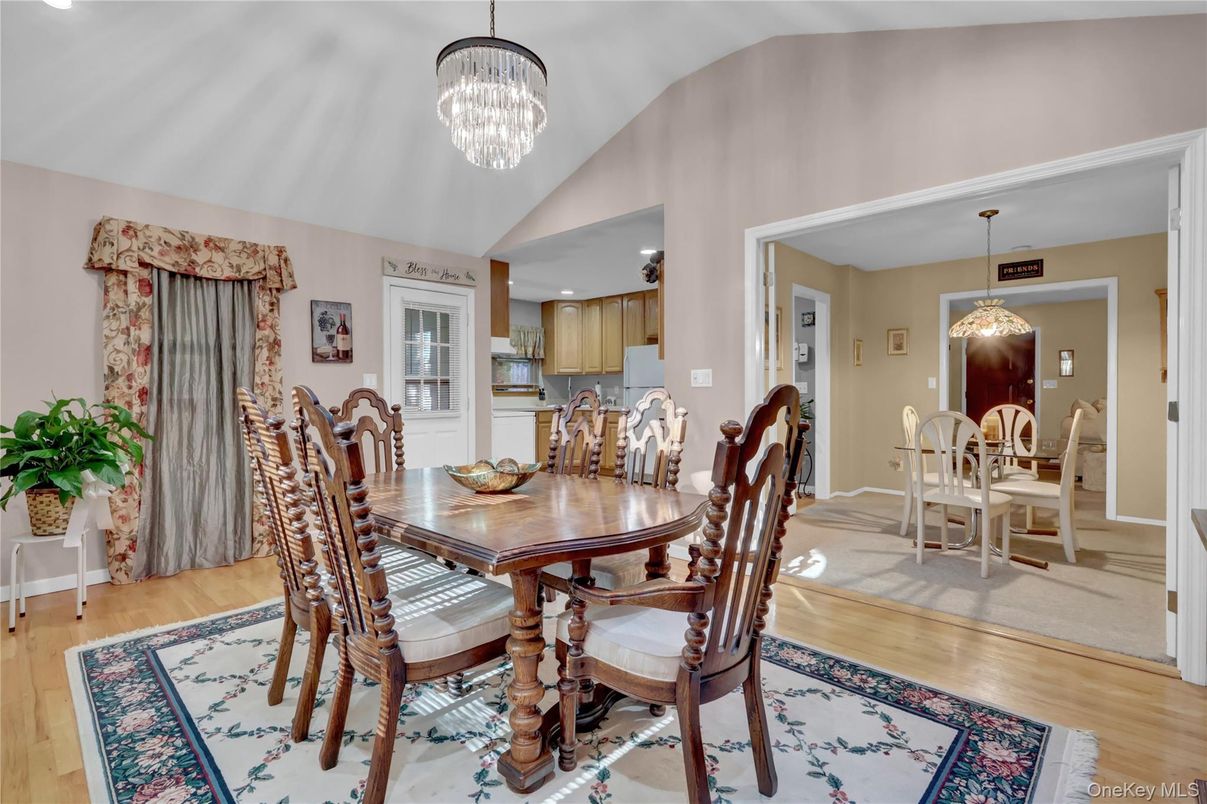 Chandelier, Dining room, Interior, Pendant Lights, Recessed Lighting, Wood Texture Flooring