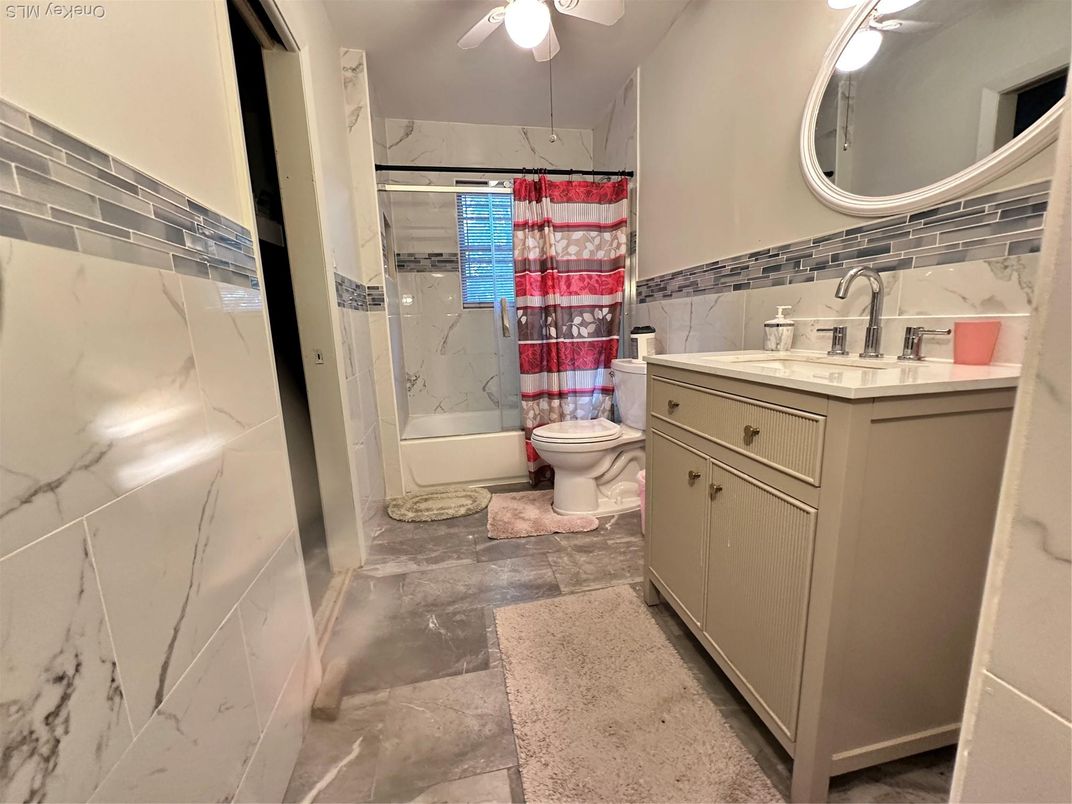 Bathroom, Interior, Marble Walls