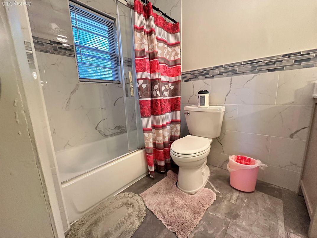 Bathroom, Interior, Marble Walls