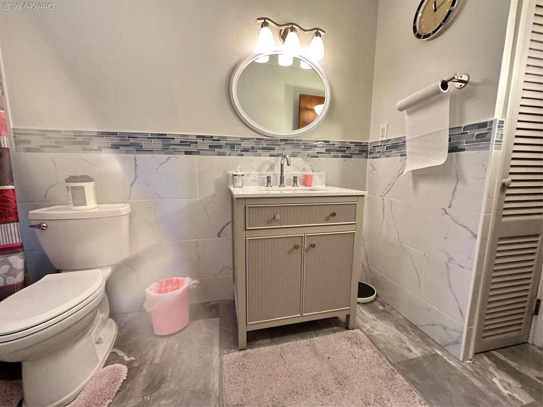Bathroom, Interior, Marble Walls