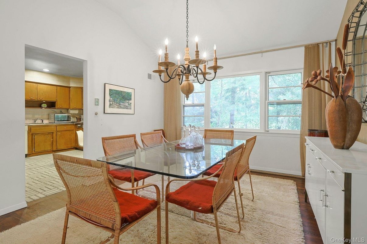 Chandelier, Dining room, Interior, Kitchen, Wood Texture Flooring