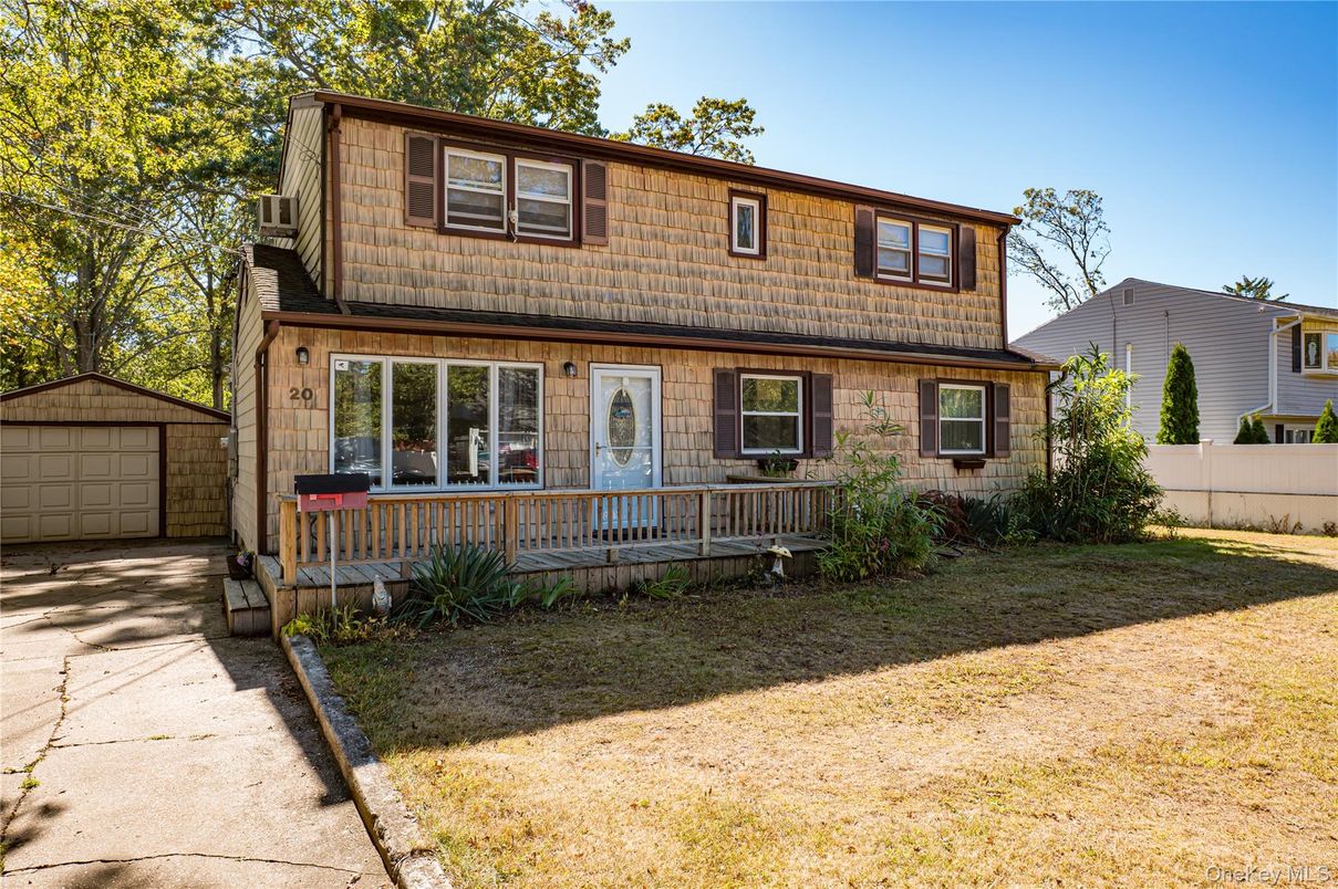 Detached Garage, Exterior, Facade, Cape Cod