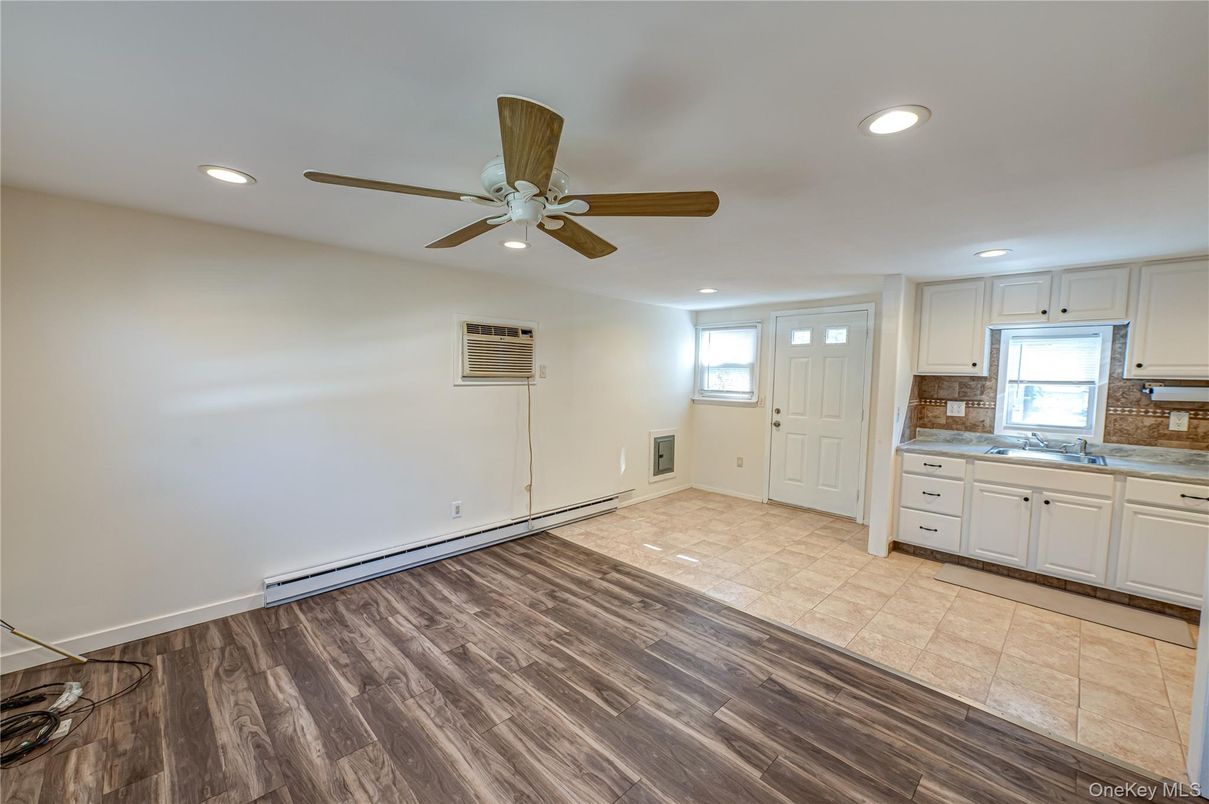 Empty room, Interior, Kitchen, Recessed Lighting, Wood Texture Flooring