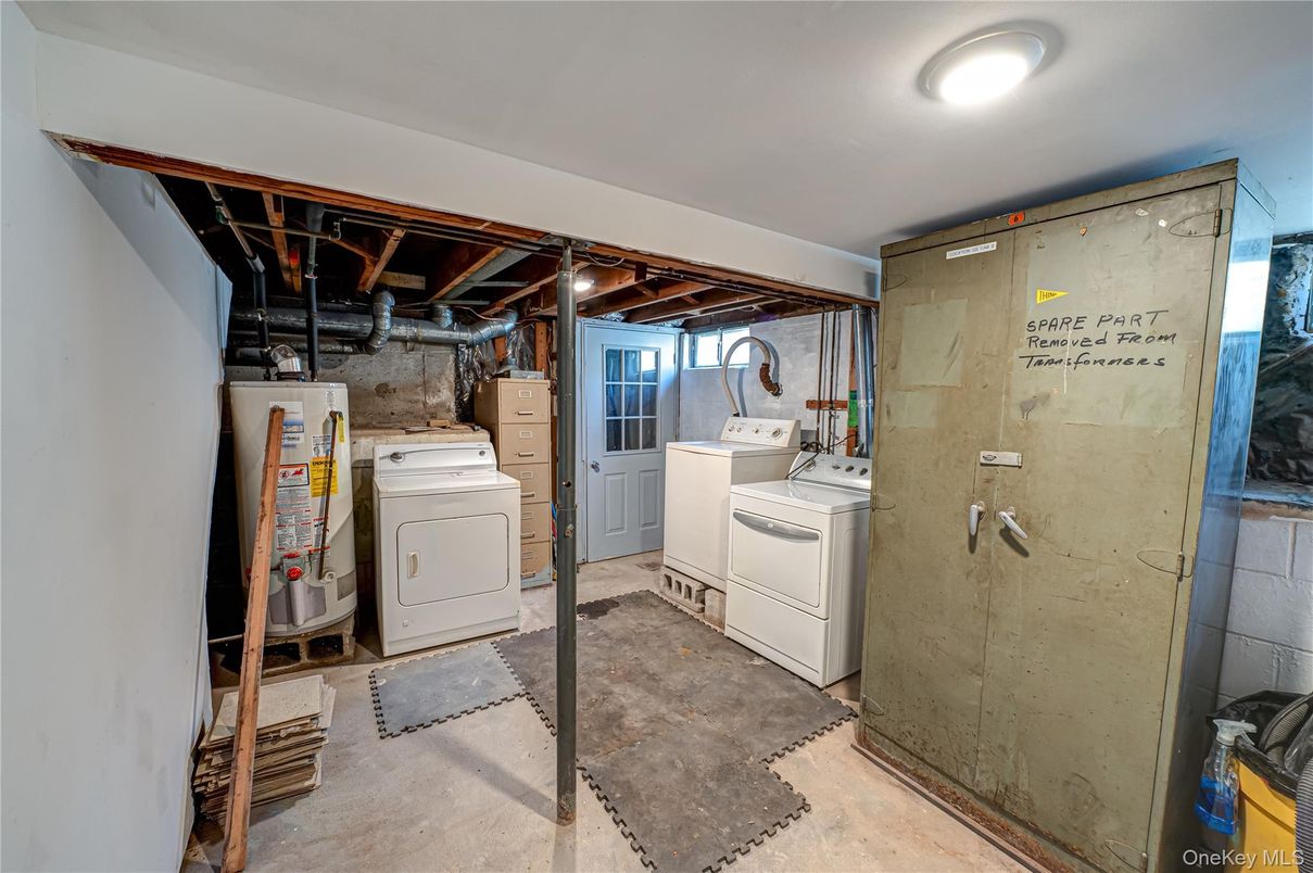 Interior, Utility Closets, Washer