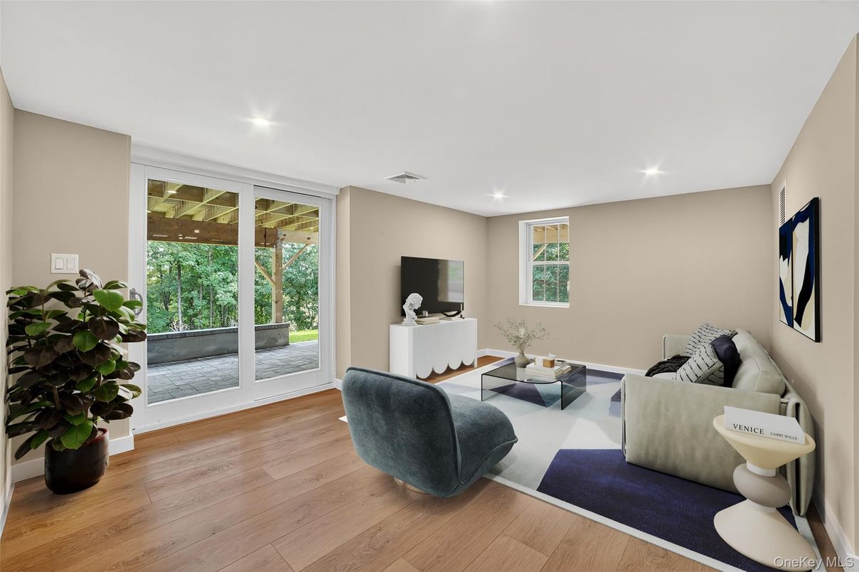 Interior, Living room, Recessed Lighting, Wood Texture Flooring