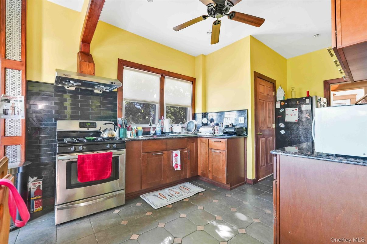 Interior, Kitchen, Stainless Steel Appliances