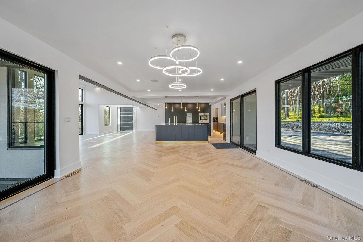 Interior, Pendant Lights, Recessed Lighting, Wood Texture Flooring