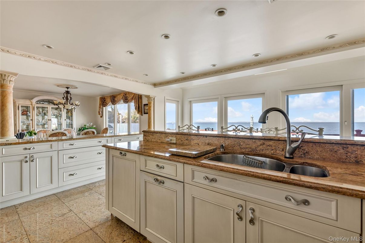 Interior, Kitchen, Recessed Lighting, Water