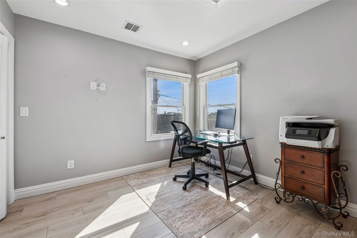Home Office, Interior, Recessed Lighting, Wood Texture Flooring