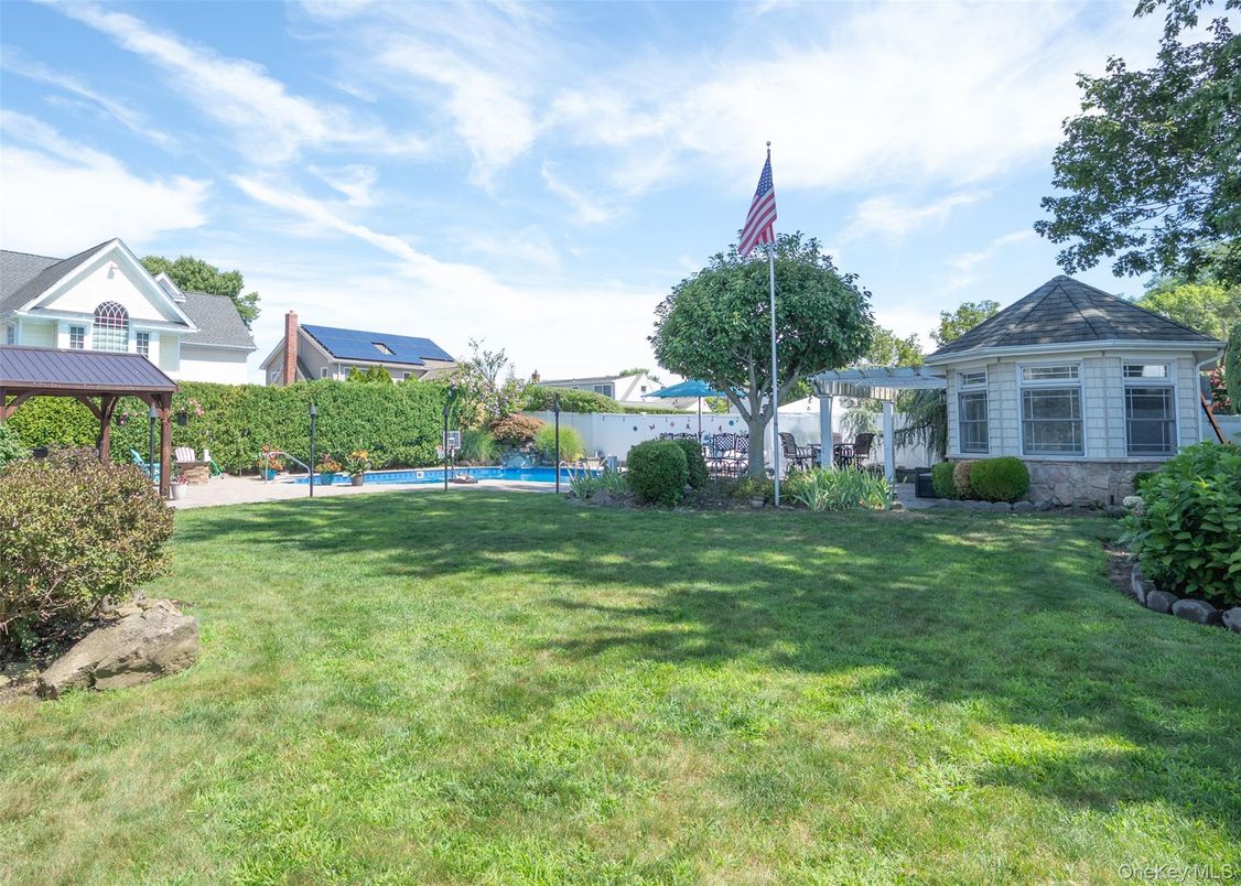 Backyard, Exterior, Pool