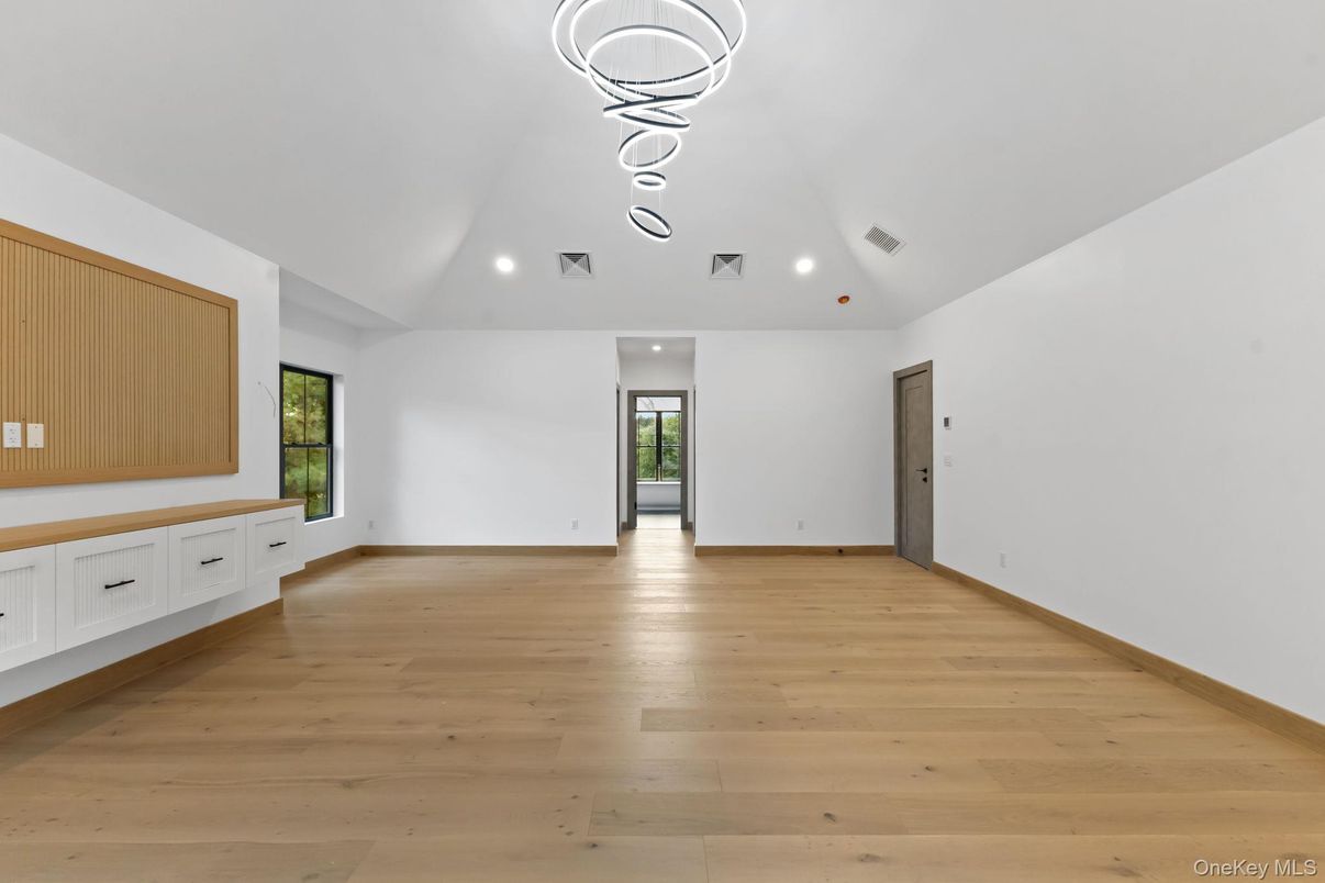 Empty room, Interior, Recessed Lighting, Wood Texture Flooring