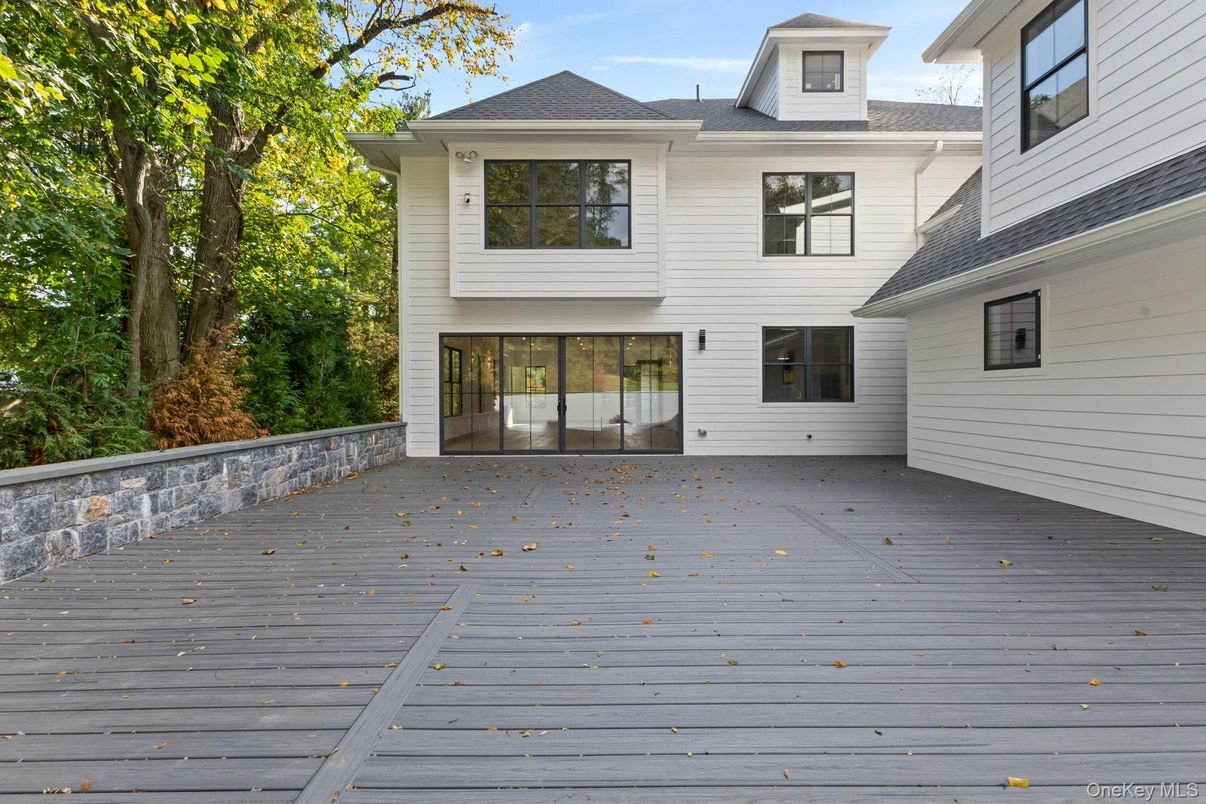 Exterior, Facade, None