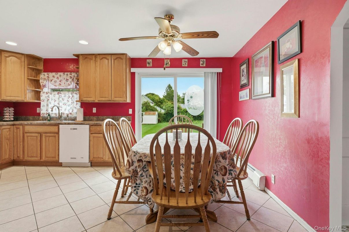 Dining room, Interior, Kitchen, Recessed Lighting