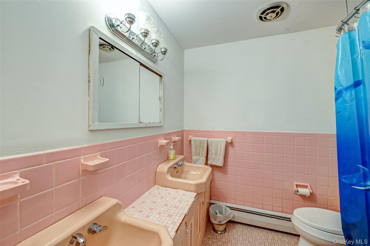 Bathroom, Interior, Tile Countertops