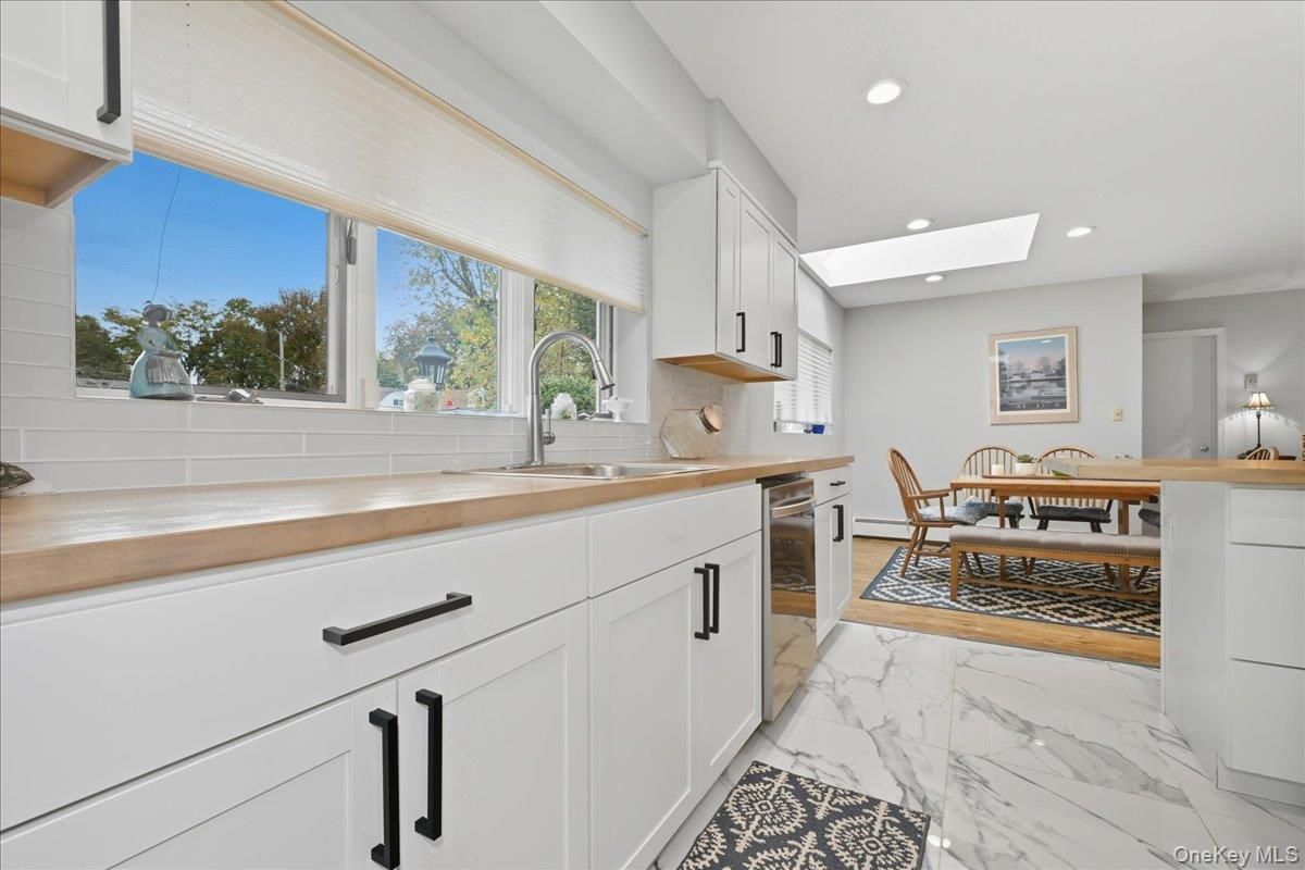 Dining room, Interior, Kitchen, Marble, Recessed Lighting, Stainless Steel Appliances