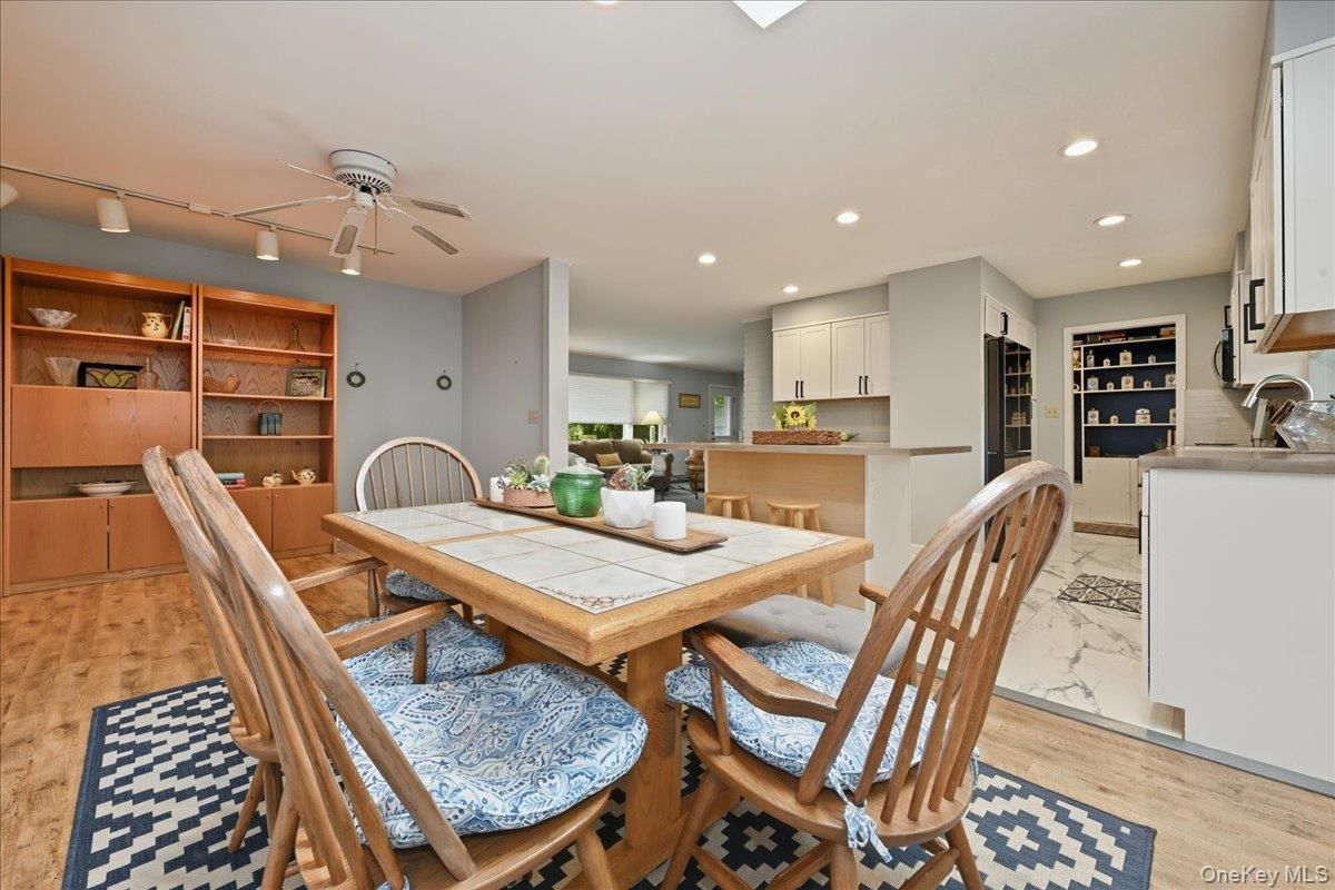 Dining room, Interior, Kitchen, Recessed Lighting, Wood Texture Flooring
