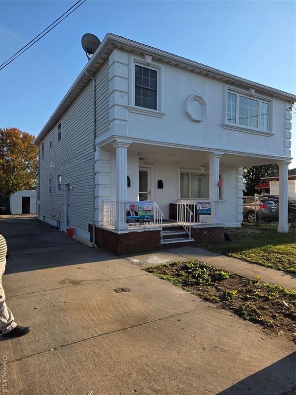 Exterior, Facade, None